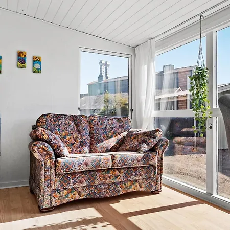 Lovely In With Wifi Holiday home *