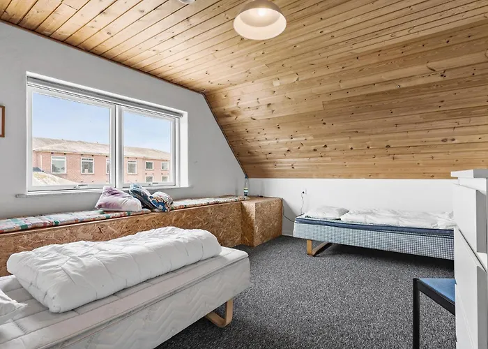 Lovely In With Wifi Holiday home